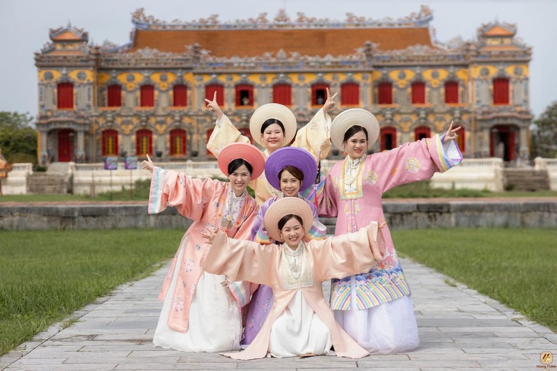 Đi Huế mặc gì cho giống nàng thơ giữa đất cố đô? 2