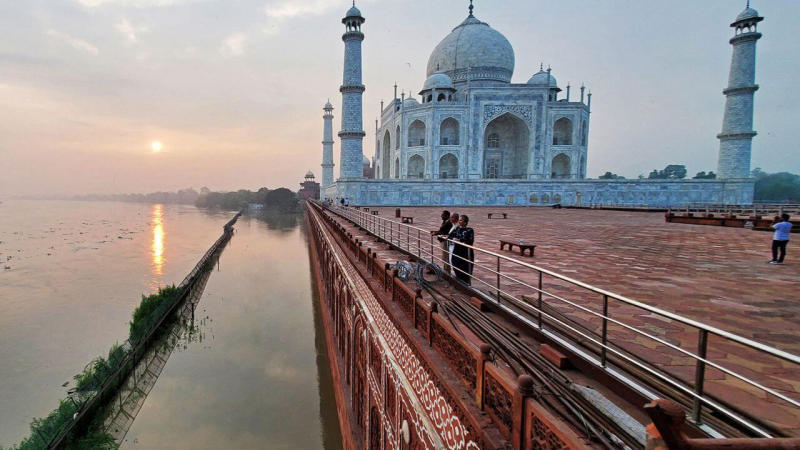 Kiệt tác kiến trúc đền Taj Mahal vang danh Ấn Độ 13