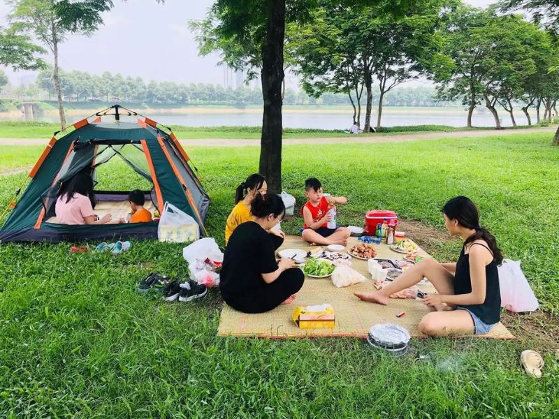 8 địa điểm tránh nóng ở Hà Nội mát mẻ, dễ đi 7