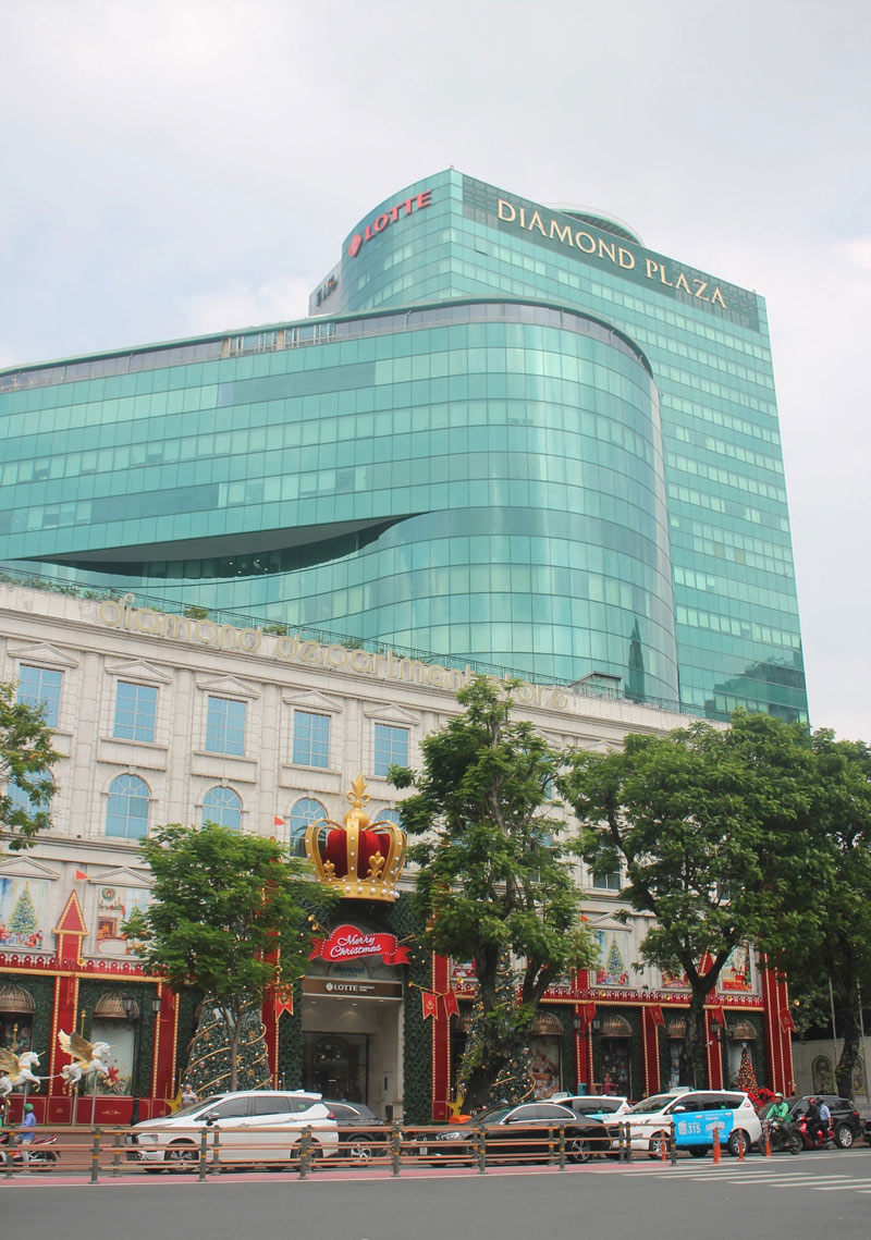 Ăn chơi, mua sắm tưng bừng tại Diamond Plaza Sài Gòn 5