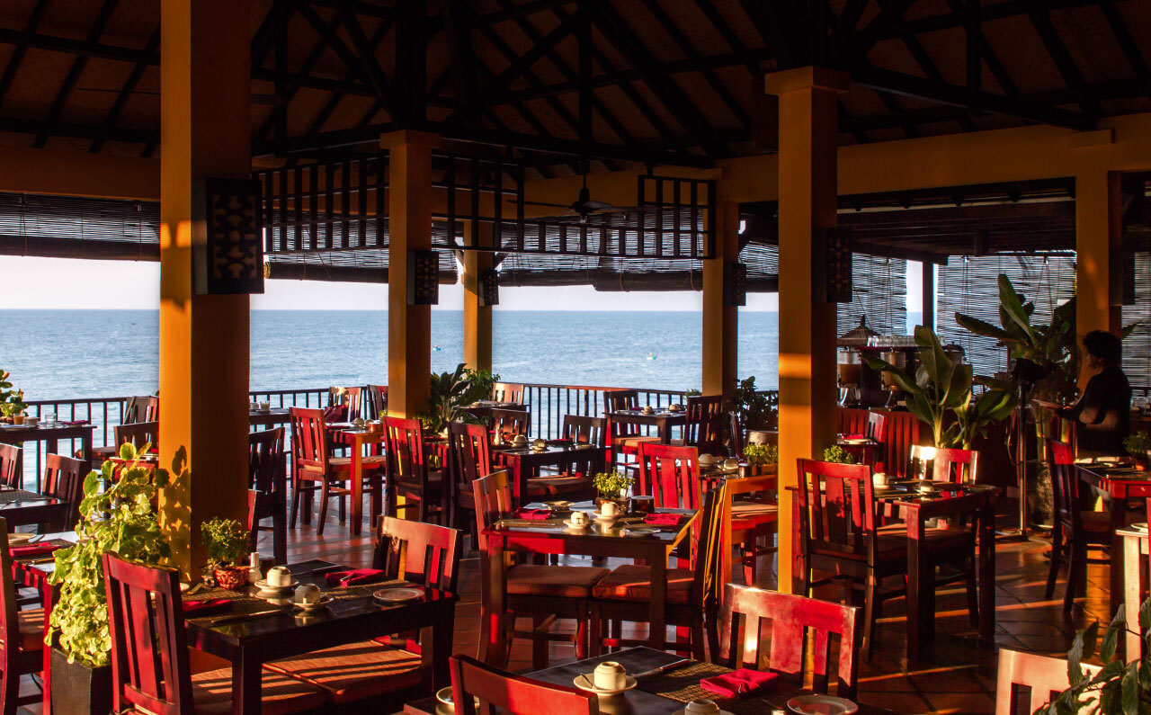 Điểm danh nhà hàng view biển Phan Thiết đẹp lung linh 3