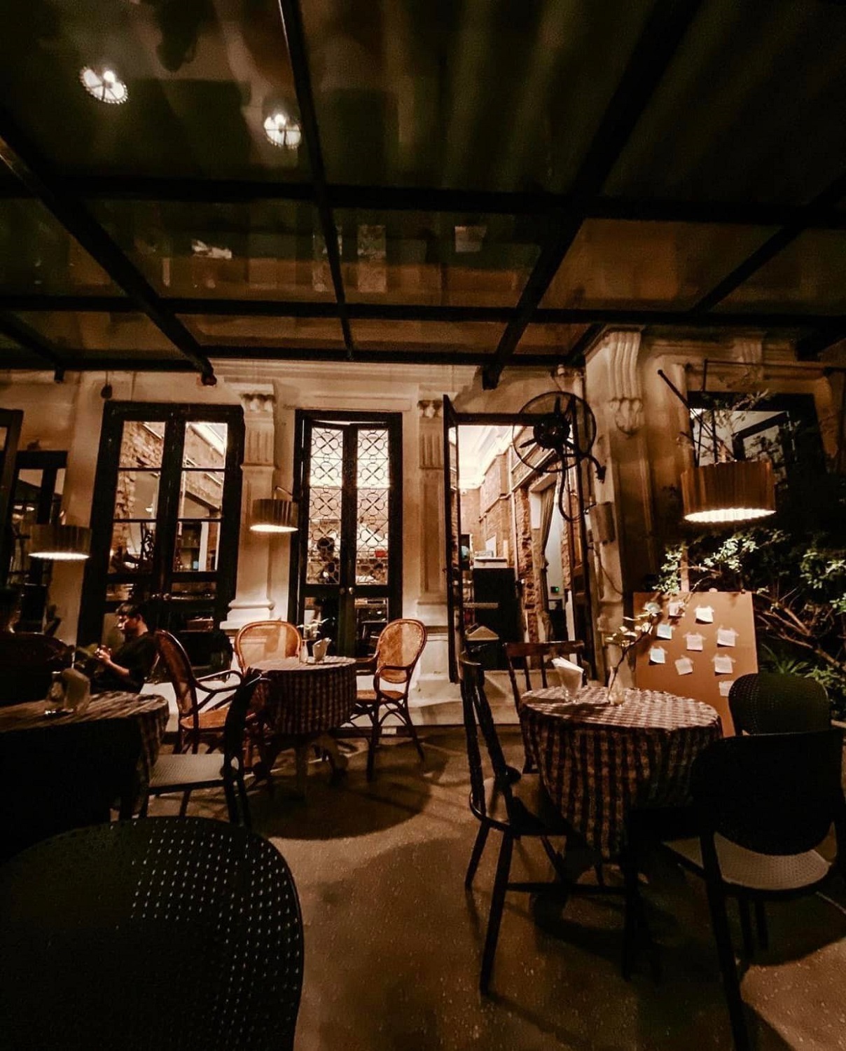 Điểm mặt những quán cafe đẹp Hà Nội với nhiều không gian tuyệt vời 21