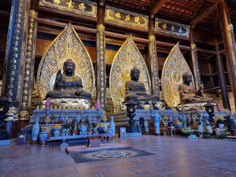 Điện Tam Thế chùa Tam Chúc: Công trình đồ sộ tại Hà Nam 4