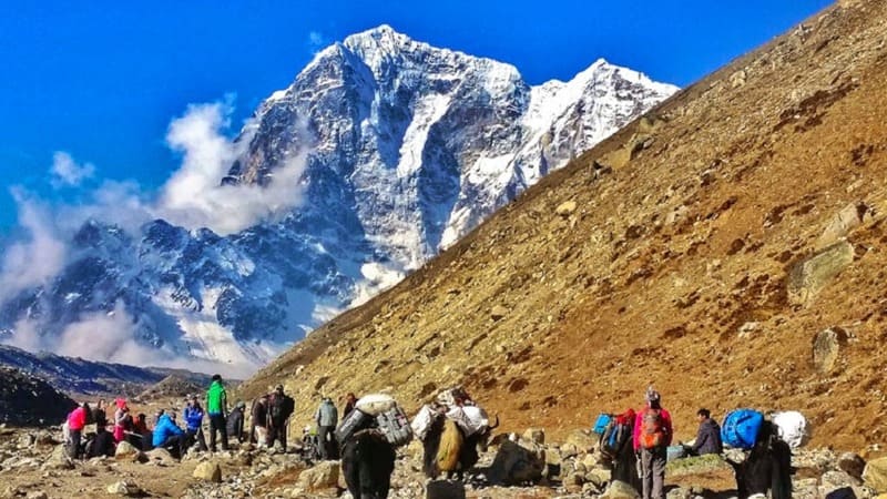 Chinh phục Đỉnh Everest, nóc nhà thế giới đôi bờ Nepal và Tây Tạng