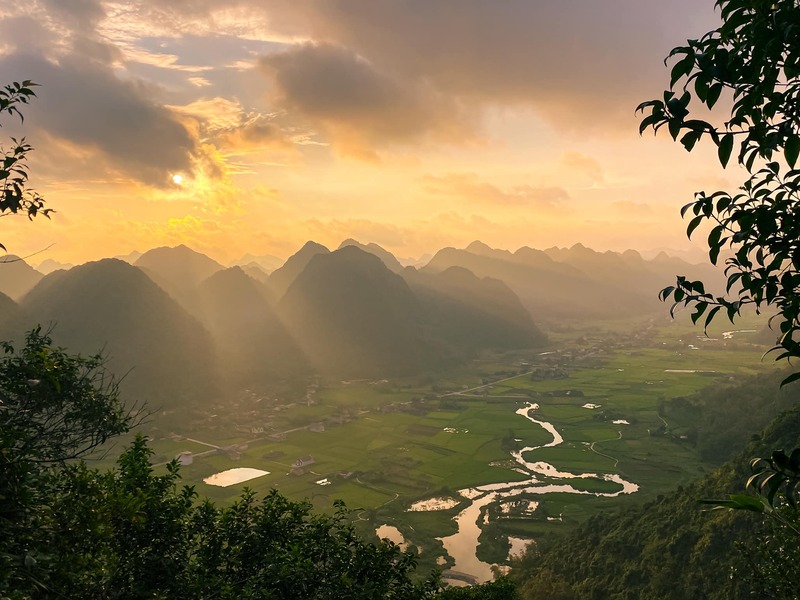 Trải nghiệm đỉnh Nà Lay nơi mây trời và thung lũng hòa vào nhau 7