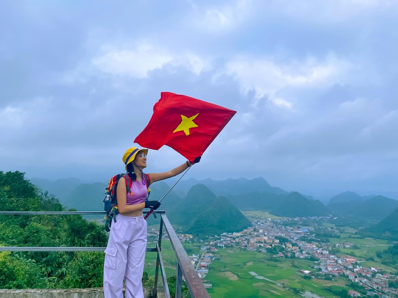 Trải nghiệm đỉnh Nà Lay nơi mây trời và thung lũng hòa vào nhau 9