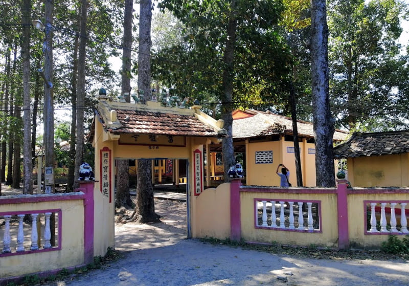 Khám phá Đình Phú Lễ với kiến trúc đậm nét văn hóa ở Bến Tre 3