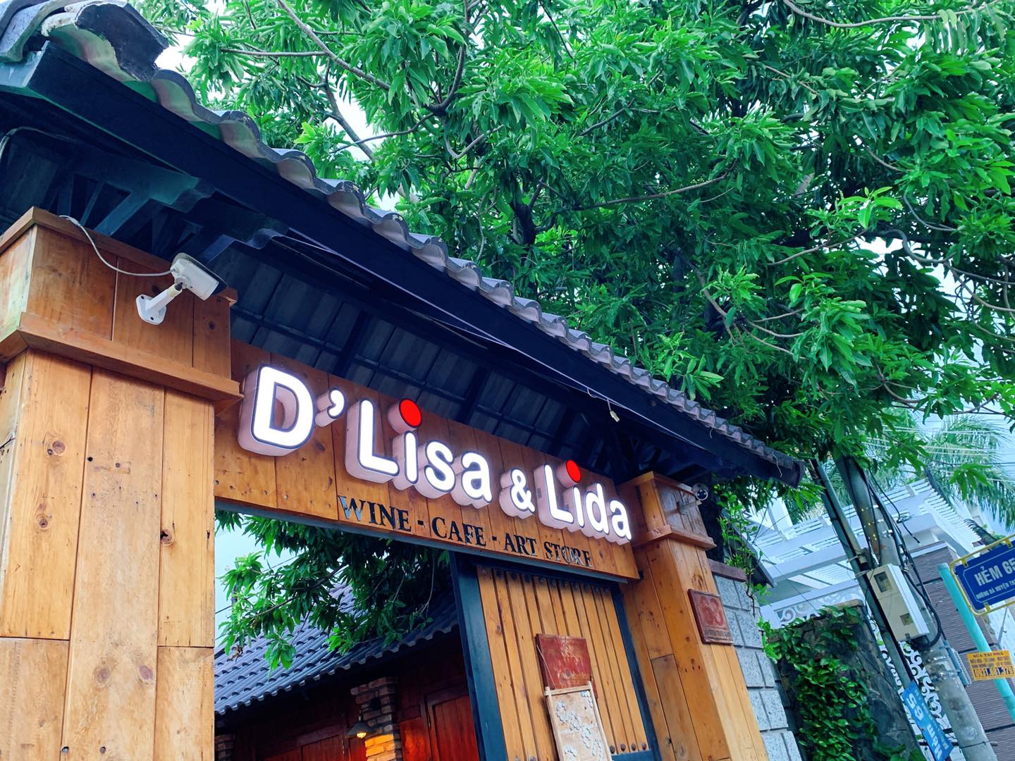 D'Lisa & Lida Restaurant - Hội Quán Phúc Vang: Nơi rượu có tiếng nói riêng của mình 2