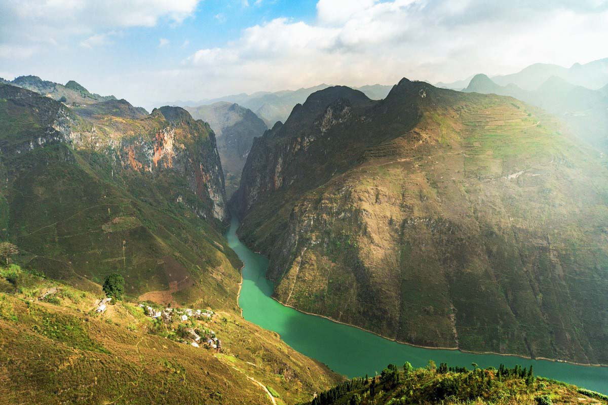 Dốc Tà Làng - Hà Giang: Xứng danh cung đường hiểm trở nhất vùng biên viễn 10