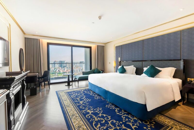 Khám phá khách sạn dát vàng Dolce By Wyndham Hanoi Golden Lake 7