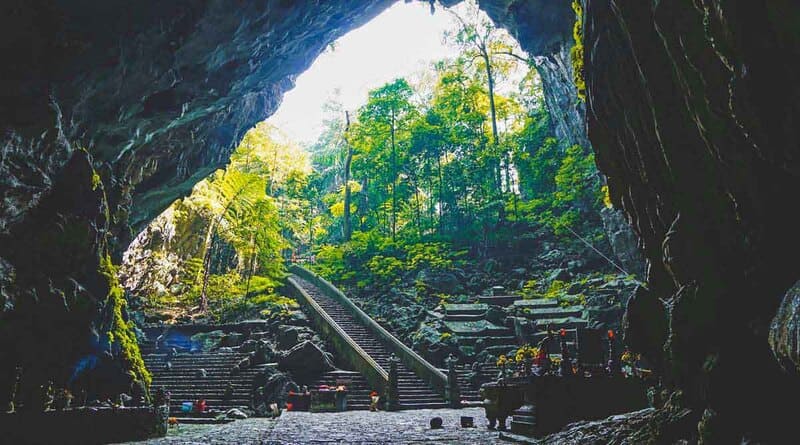 PAGODA - HUONG TICH CAVE