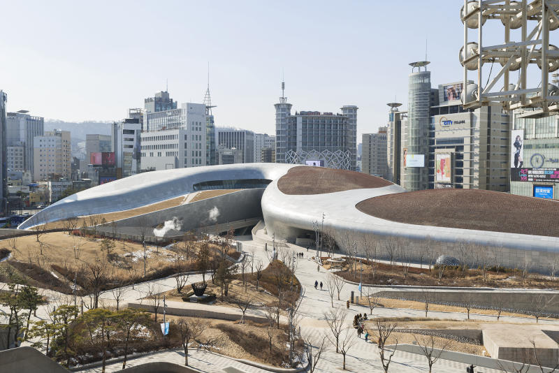 Check in Dongdaemun Design Plaza với kiến trúc đầy ấn tượng 2