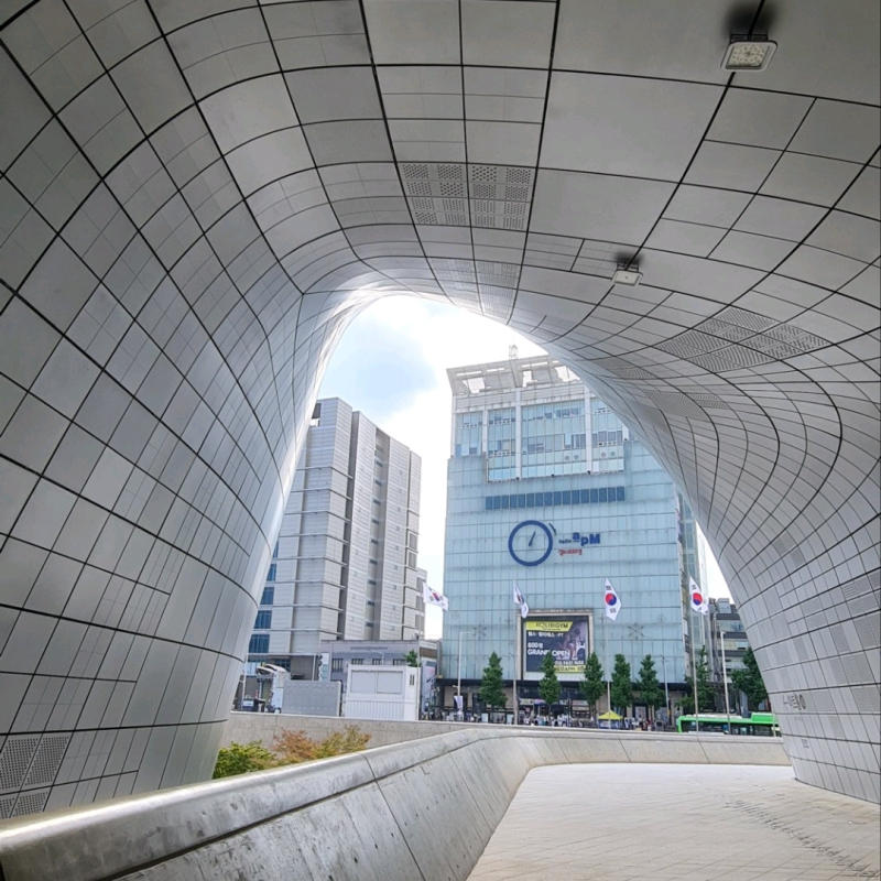 Check in Dongdaemun Design Plaza với kiến trúc đầy ấn tượng 14