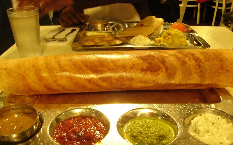 Review món bánh dosa Nam Ấn giòn ngoài, dai mềm trong 5