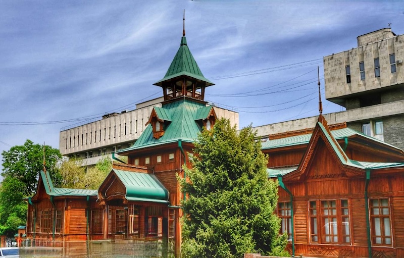 Du lịch Almaty, cố đô lịch sử nép mình dưới dãy Thiên Sơn 10