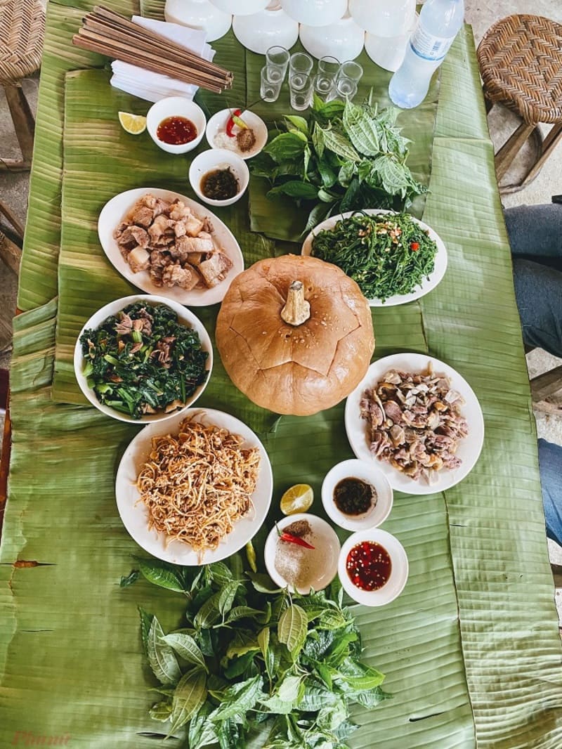 Du lịch bản Sin Suối Hồ bình yên giữa núi rừng Lai Châu 12