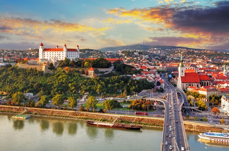 Du lịch Bratislava, khám phá thành phố cổ kính của Slovakia 2