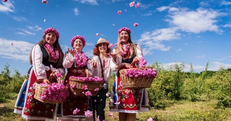 Du lịch Bulgaria, tìm về bức tranh một thoáng hồng hoa 15