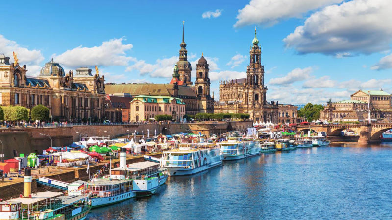 Review thành phố cổ Dresden đẹp vượt thời gian tại Đức 2