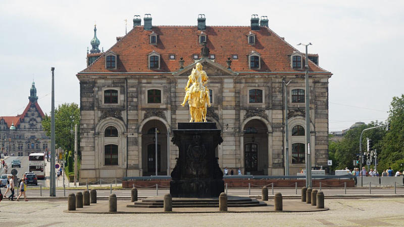 Review thành phố cổ Dresden đẹp vượt thời gian tại Đức 4