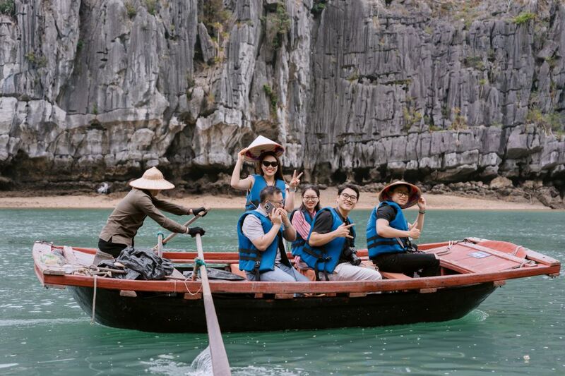 Du lịch Hạ Long 3 ngày 2 đêm trải nghiệm trọn vị biển, vui quên lối về 7