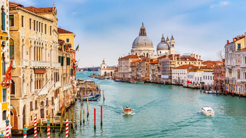 Du lịch Ý, khám phá quốc gia lãng mạn nhất thế giới 10