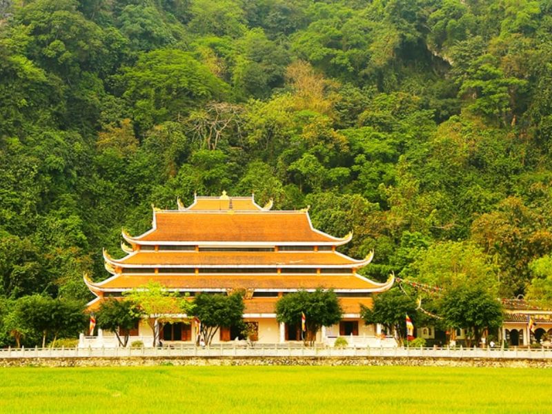 Du lịch Lạc Thủy Hòa Bình: Hành trình qua hang động và di tích 3
