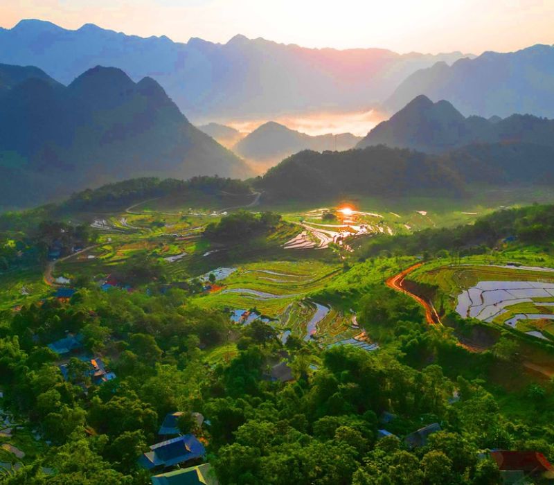 Top 10 điểm du lịch miền Bắc tháng 5 tận hưởng mùa hè xanh mát
