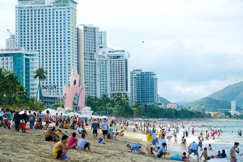 Du lịch Nha Trang tháng 7 với biển xanh, nắng vàng 5