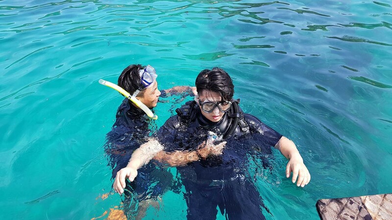 Du lịch Nha Trang tháng 7 với biển xanh, nắng vàng 9