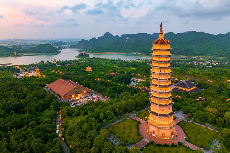 Khám phá du lịch Ninh Bình tháng 7, săn ảnh mùa sen nở Cố đô 8
