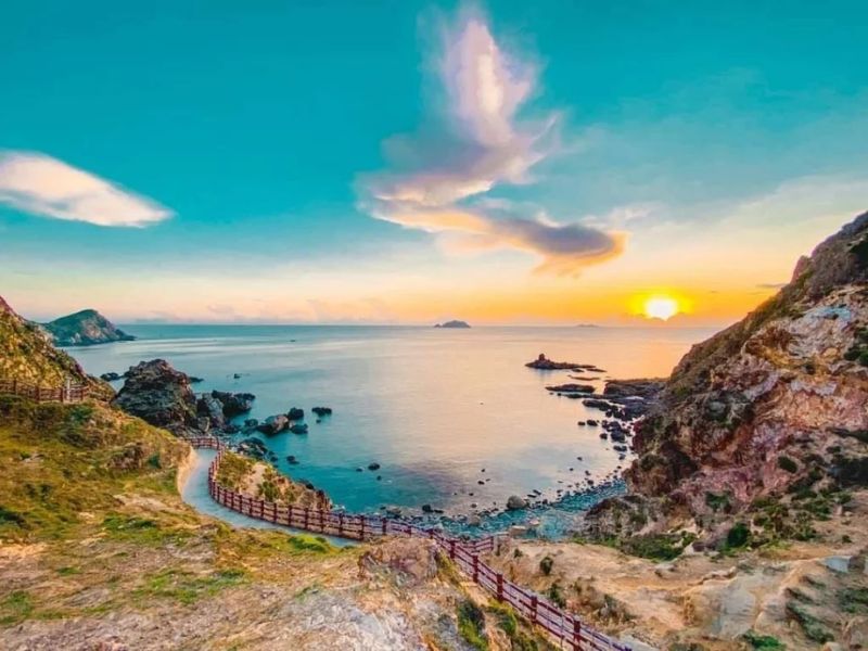 Du lịch Quy Nhơn tháng 8: Khám phá biển xanh và điểm check-in nổi tiếng 4