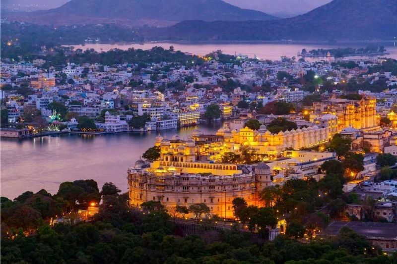 Udaipur, thành phố trắng bước ra từ cổ tích Ấn Độ 2