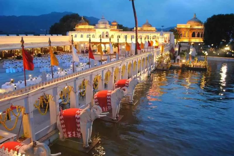 Udaipur, thành phố trắng bước ra từ cổ tích Ấn Độ 5