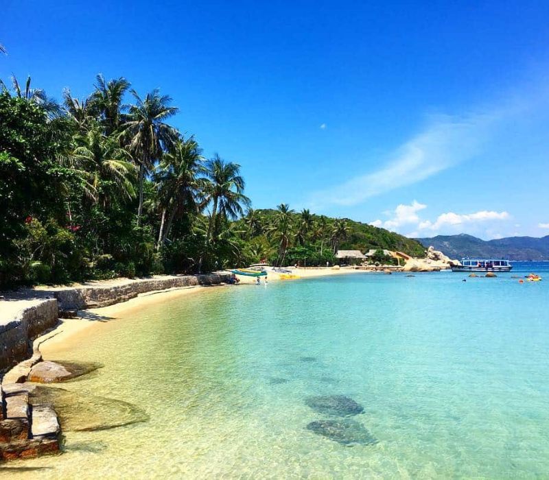 Du lịch Vạn Ninh, một mảnh đất mới mẻ với vẻ đẹp còn nguyên sơ
