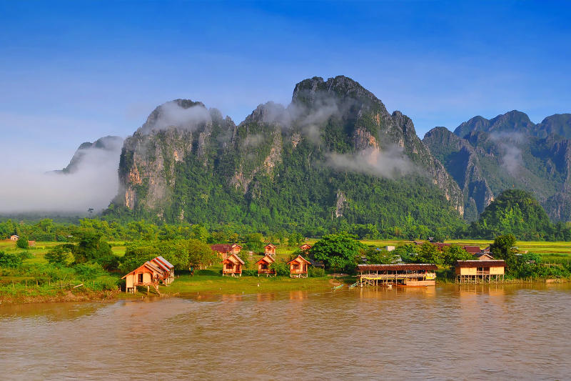 Hòa mình vào thị trấn Vangvieng yên bình và thơ mộng 2