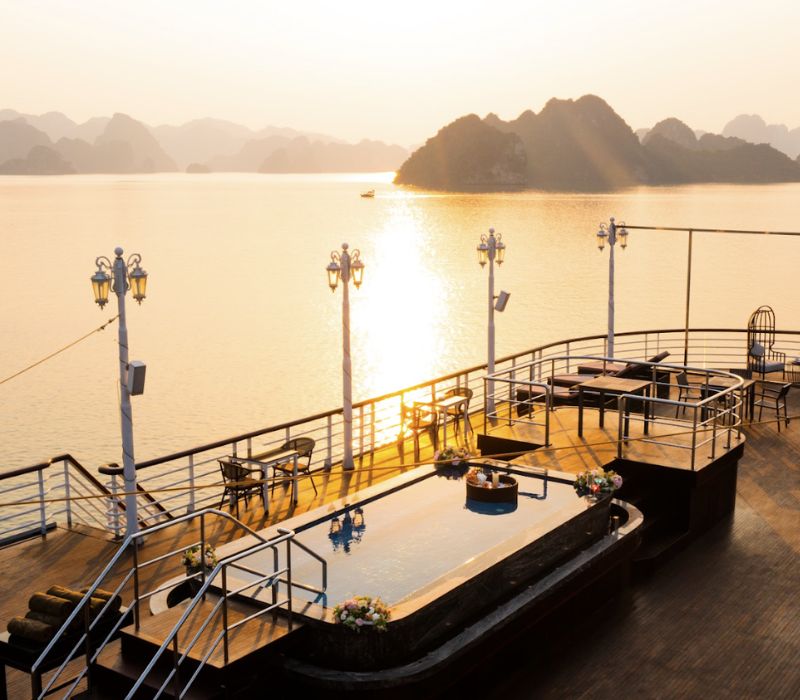 Du thuyền 5 sao Hạ Long: Trải nghiệm nghỉ dưỡng đẳng cấp từ A-Z 6