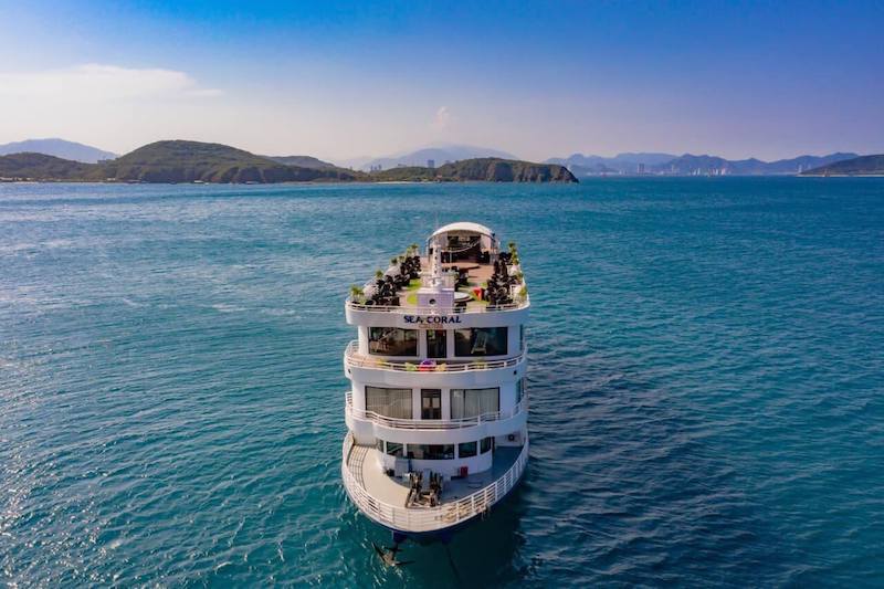 Du thuyền Sea Coral Nha Trang có gì? 11