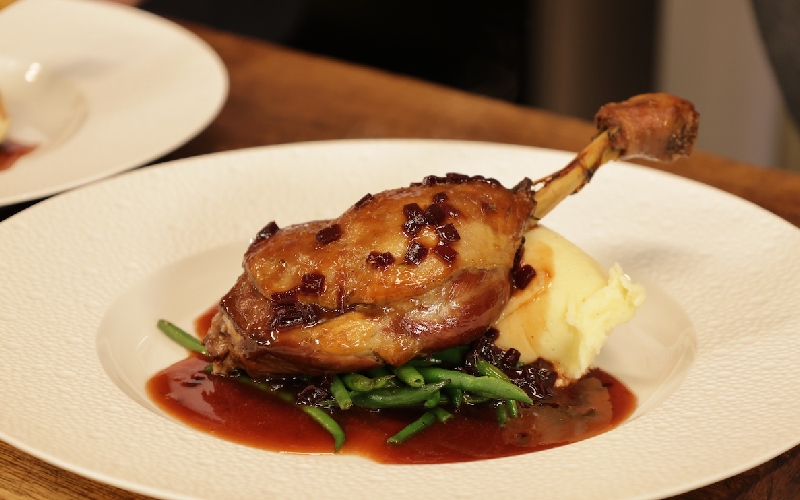 Vì sao Duck Confit là món ăn phải thử khi đến Pháp? 4