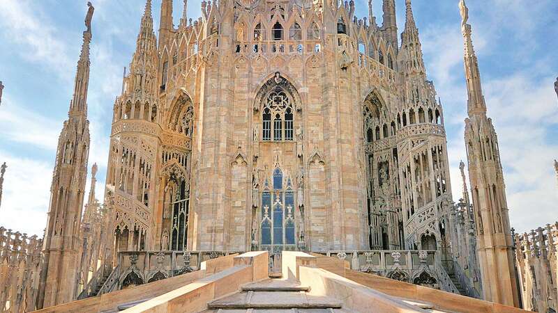 Duomo Di Milano - Đại thánh đường tráng lệ, lâu đời nhất nước Ý 9