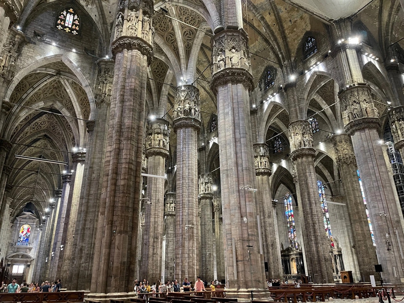 Duomo Di Milano - Đại thánh đường tráng lệ, lâu đời nhất nước Ý 16