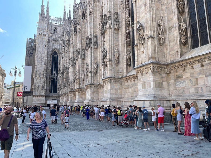 Duomo Di Milano - Đại thánh đường tráng lệ, lâu đời nhất nước Ý 20