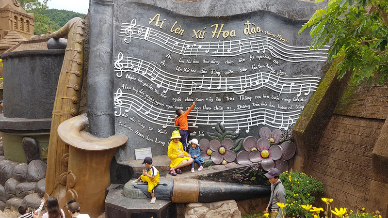 Đường Hầm Điêu Khắc: Tuyệt tác kiến trúc phố núi mộng mơ 3