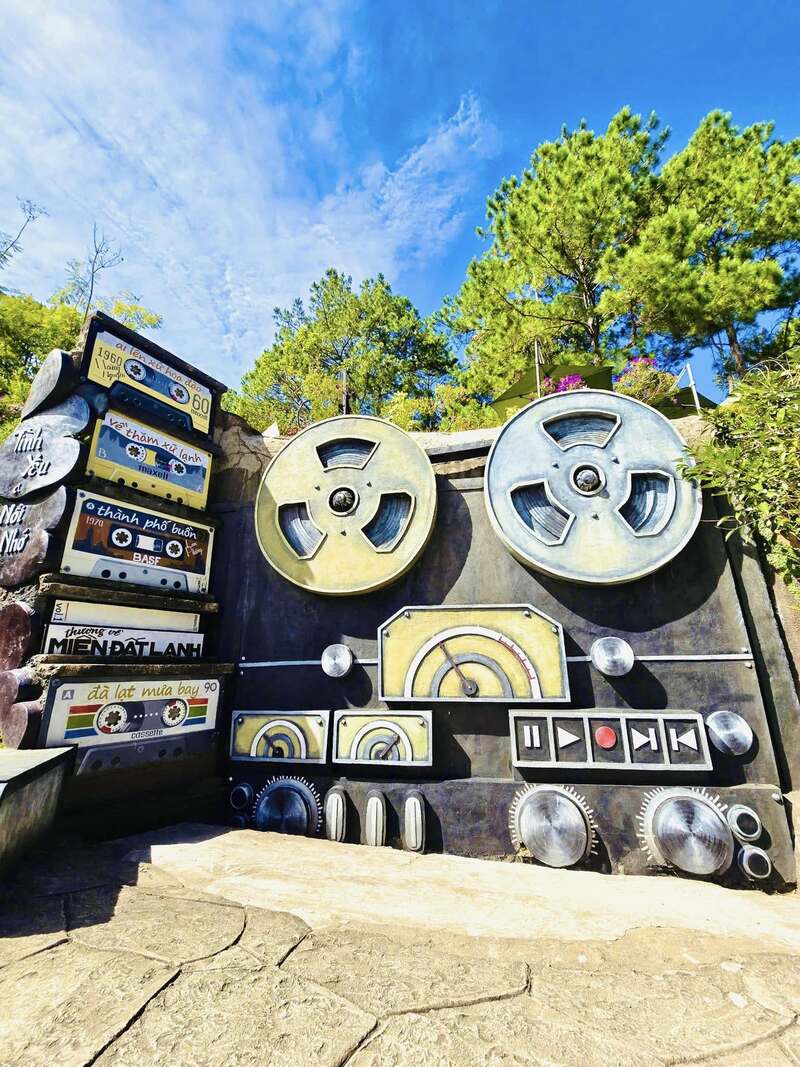 Đường Hầm Điêu Khắc: Tuyệt tác kiến trúc phố núi mộng mơ 5