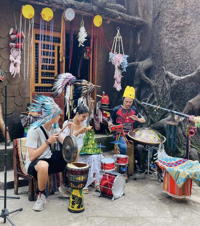 Đường Hầm Điêu Khắc: Tuyệt tác kiến trúc phố núi mộng mơ 9