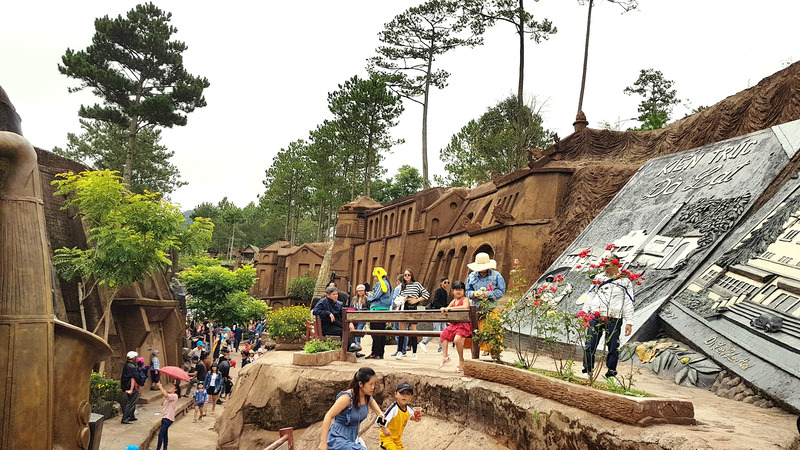 Đường Hầm Điêu Khắc: Tuyệt tác kiến trúc phố núi mộng mơ 10