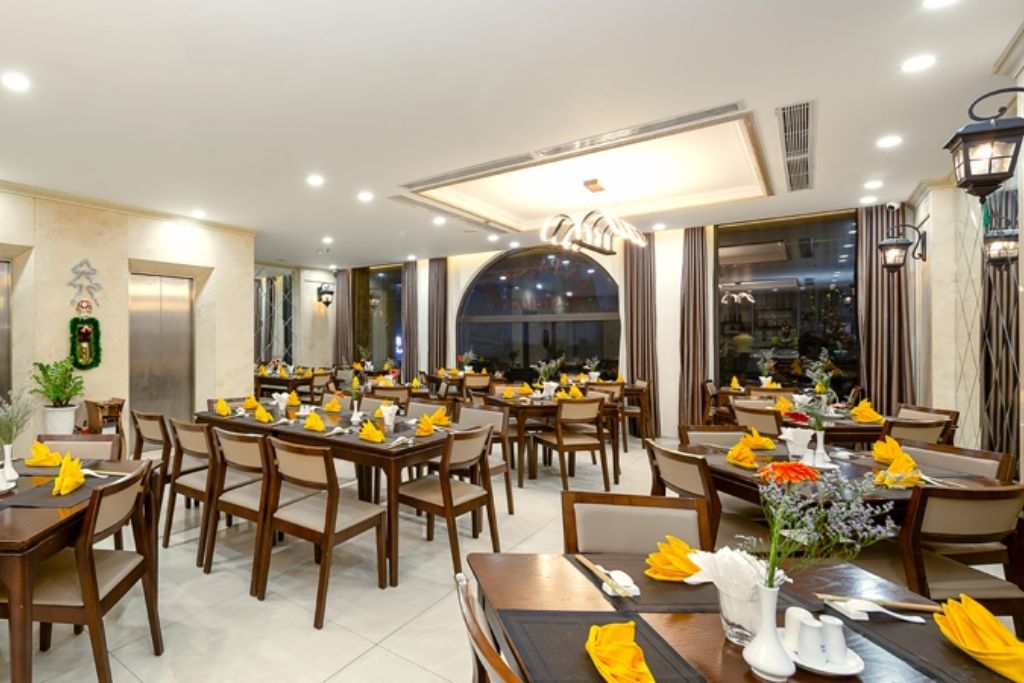 Dylan Hotel Danang, một thiên đường thu nhỏ bên bờ biển xanh 8