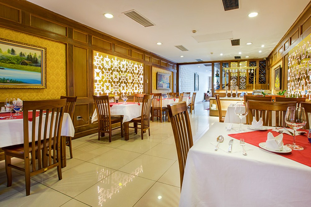 Emerald Hotel Hanoi- Khách sạn mang đậm phong cách Việt Nam truyền thống 2