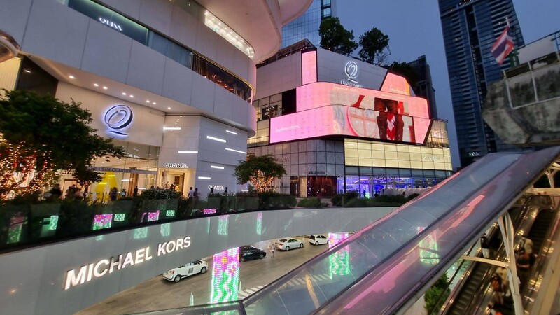 Mua sắm tại EmQuartier, trung tâm thương mại sầm uất bậc nhất Bangkok 10