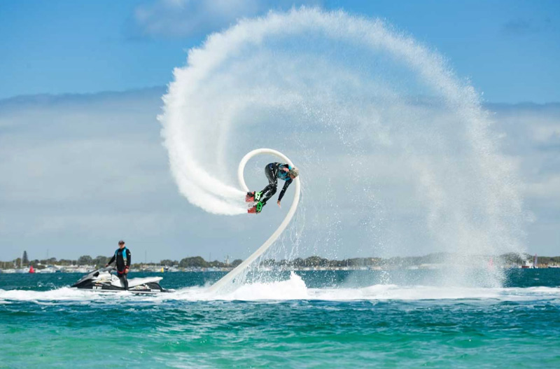 Trải nghiệm Flyboard, trò chơi mạo hiểm hot nhất trên biển Nha Trang 7